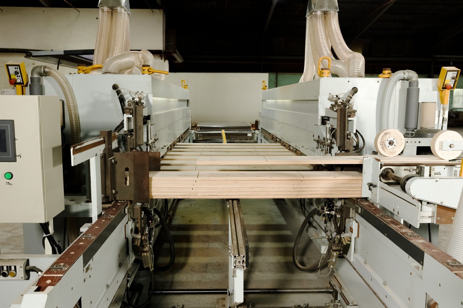 Vu Uy Wood production line