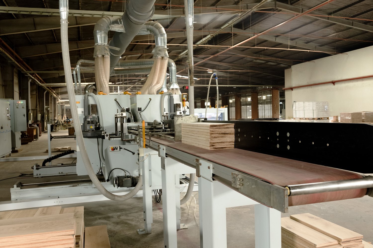 Vu Uy Wood production line