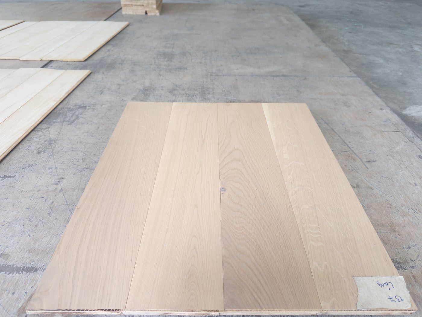 Oak flooring, Plank