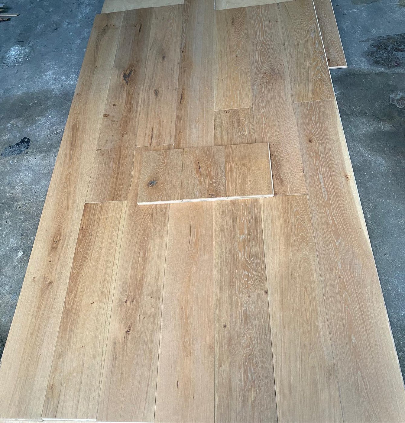 Oak flooring, Plank