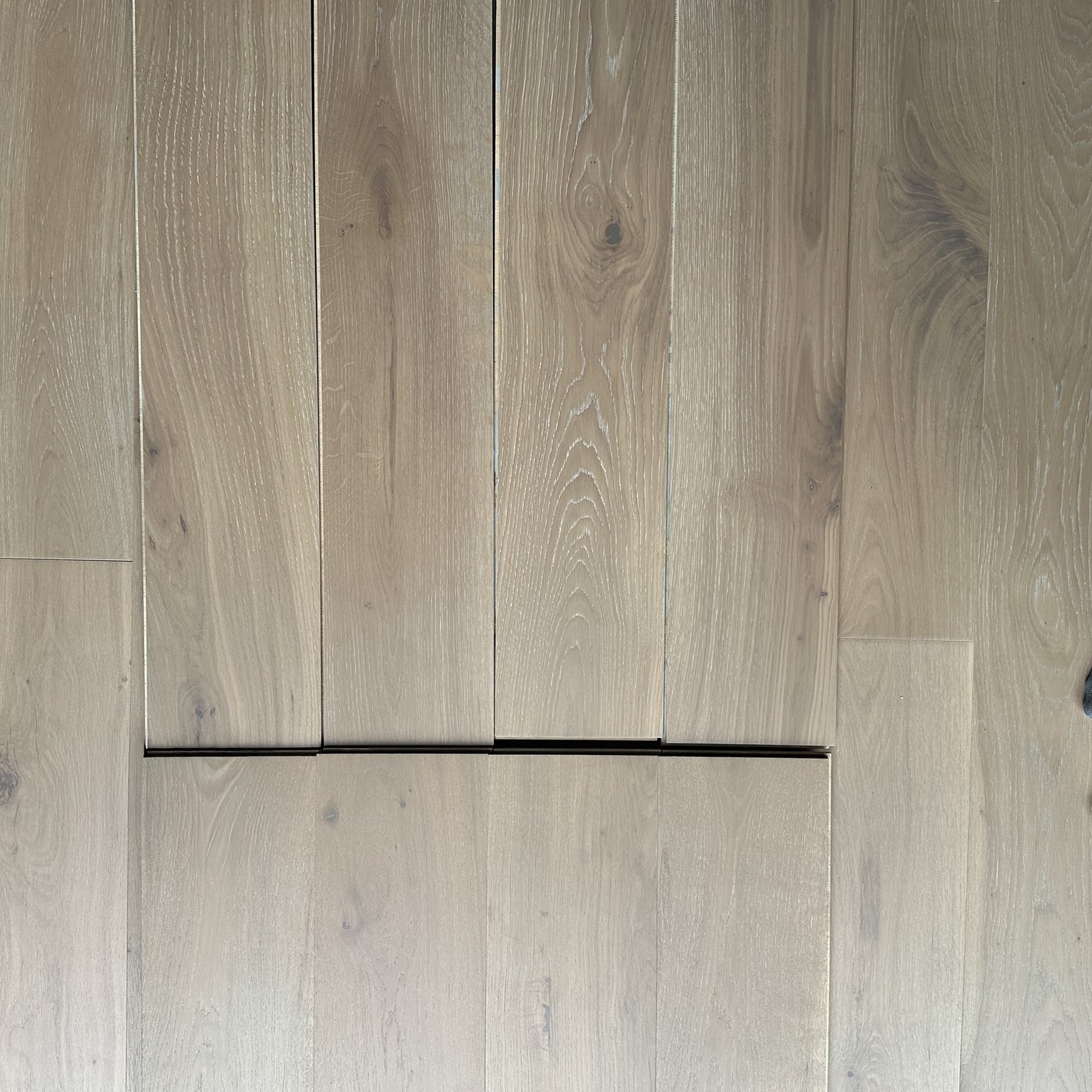Oak flooring, Plank
