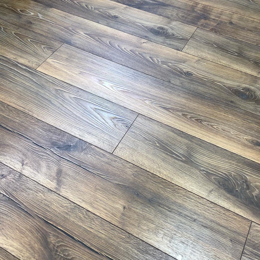 Oak flooring, Plank