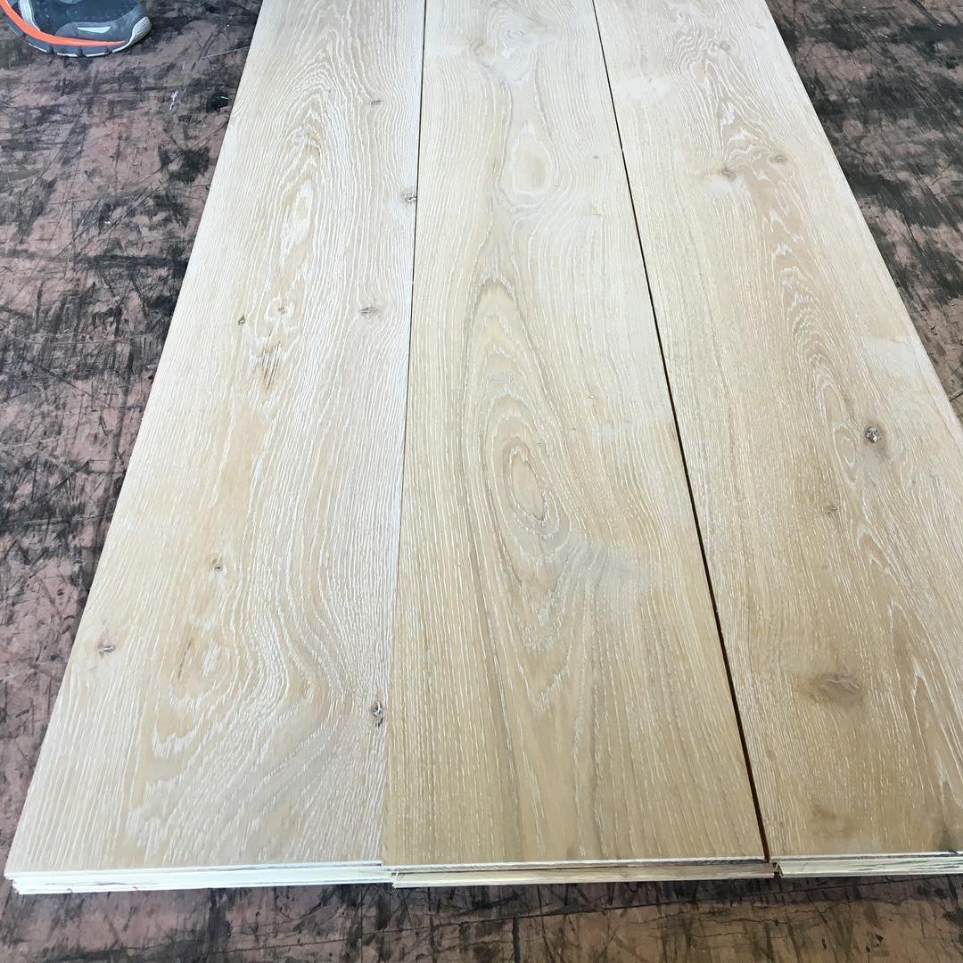 Oak flooring, Plank